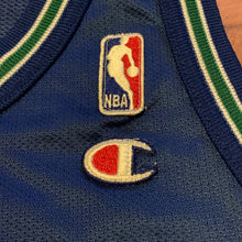 Load image into Gallery viewer, Size 44 - Vintage Kevin Garnett Timberwolves Champion Jersey