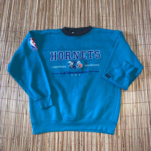 M - Vintage 90s Charlotte Hornets Sweater