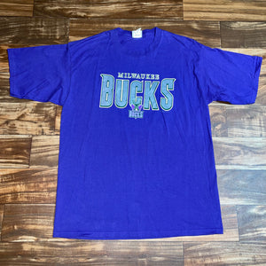 XL - Vintage Milwaukee Bucks Lee Sport Shirt