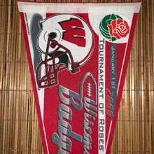 Load image into Gallery viewer, Wisconsin Badgers Rose Bowl Pennant