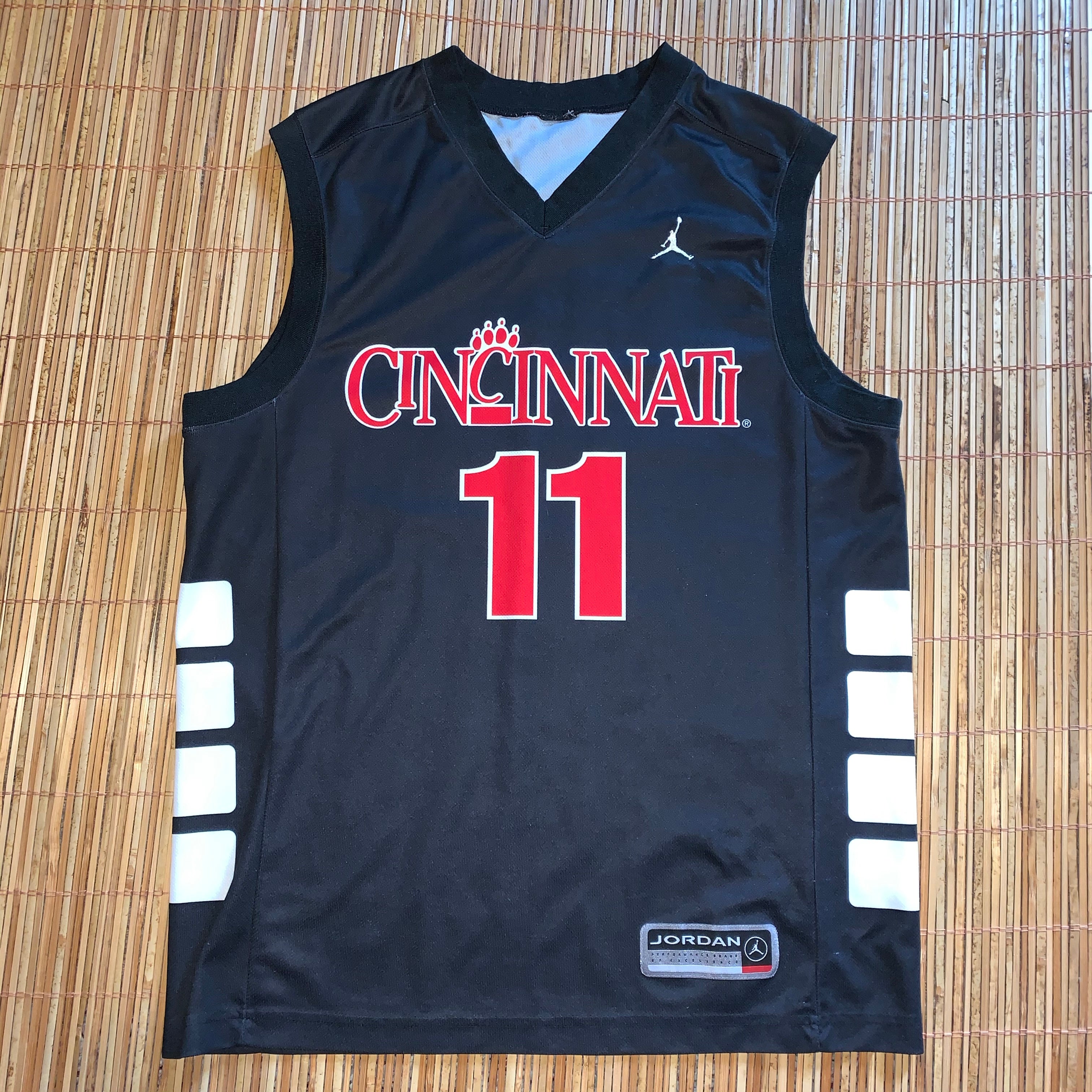 Jordan, Shirts, Vintage Jordan Jersey Men Xl Black Red Ncaa Cincinnati  Bearcats 3 Jumpman Nike