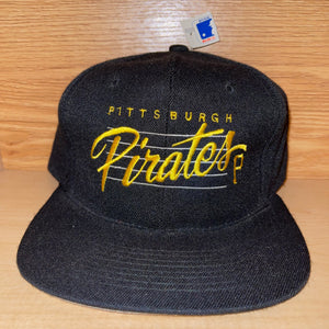 Vintage NWT Pittsburgh Pirates Bar Script Snapback Hat