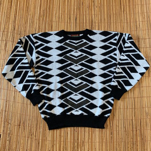 L/XL - Crazy Pattern Sweater