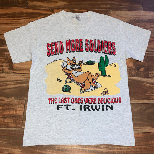 M - Vintage 1995 Send More Soldiers Wylie Coyote Shirt