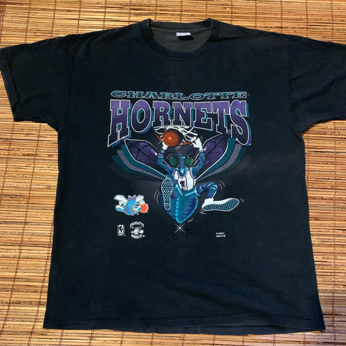 L - Vintage Charlotte Hornets Shirt